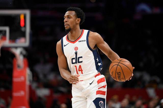 中国三人男篮不敌立陶宛 张宁5分赵嘉仁6分